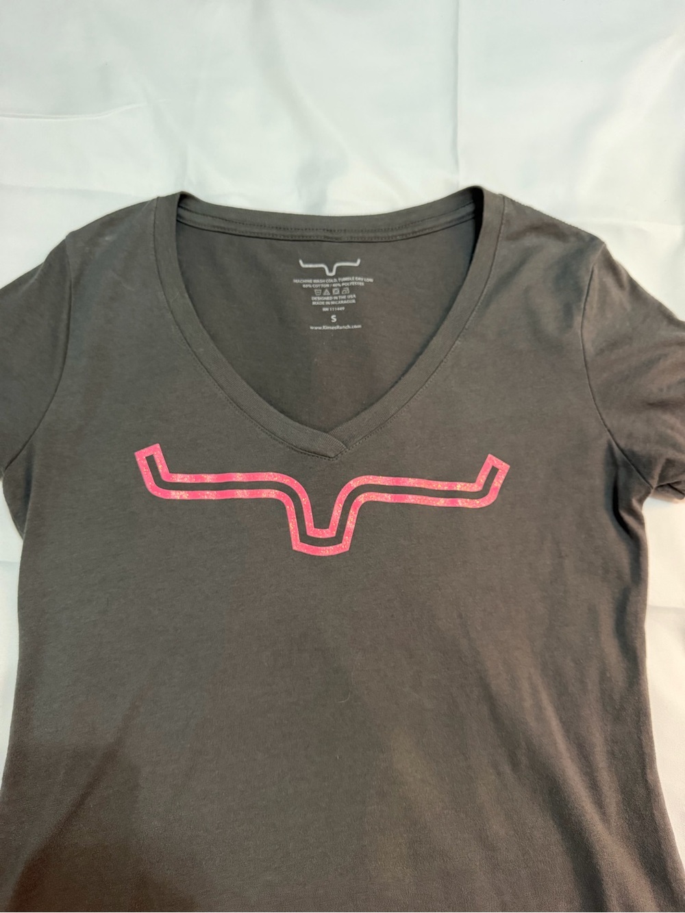 Kimes Ranch Women's V-Neck Tee Gray & Pink Size Small